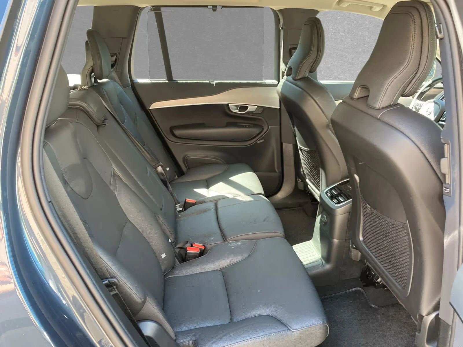 Volvo Xc90 T8/455HP/4X4/RECHARGEPLUS/CAM/ACC/LED/272z, снимка 7 - Автомобили и джипове - 54112044