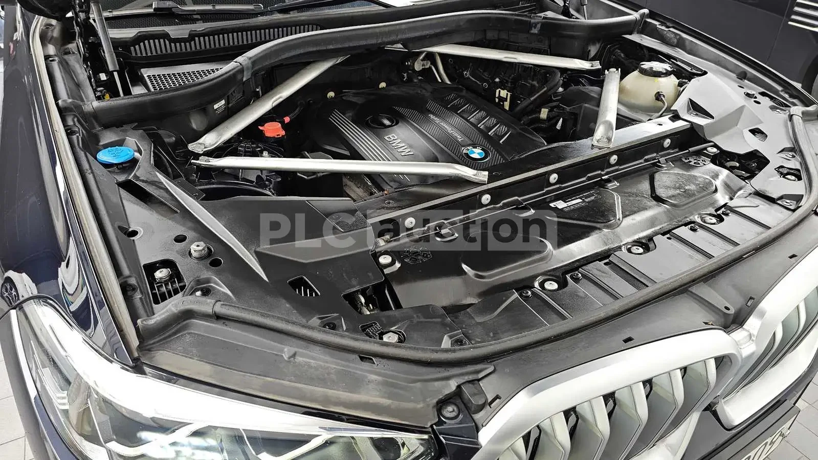 BMW X6 M PKG| SWAROWSKI| H/K| ОБДУХ| HUD| 360| PANO| , снимка 6 - Автомобили и джипове - 54849187