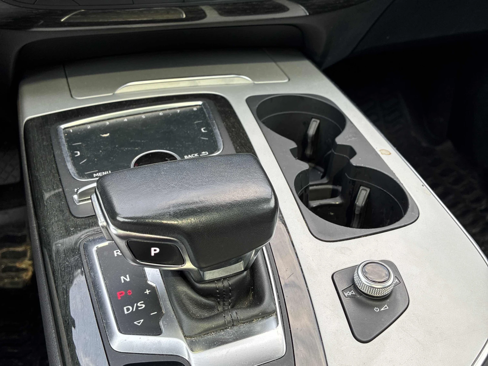 Audi Q7 Komfort, ПРОГНОЗНА ЦЕНА до БГ, снимка 16 - Автомобили и джипове - 55724872