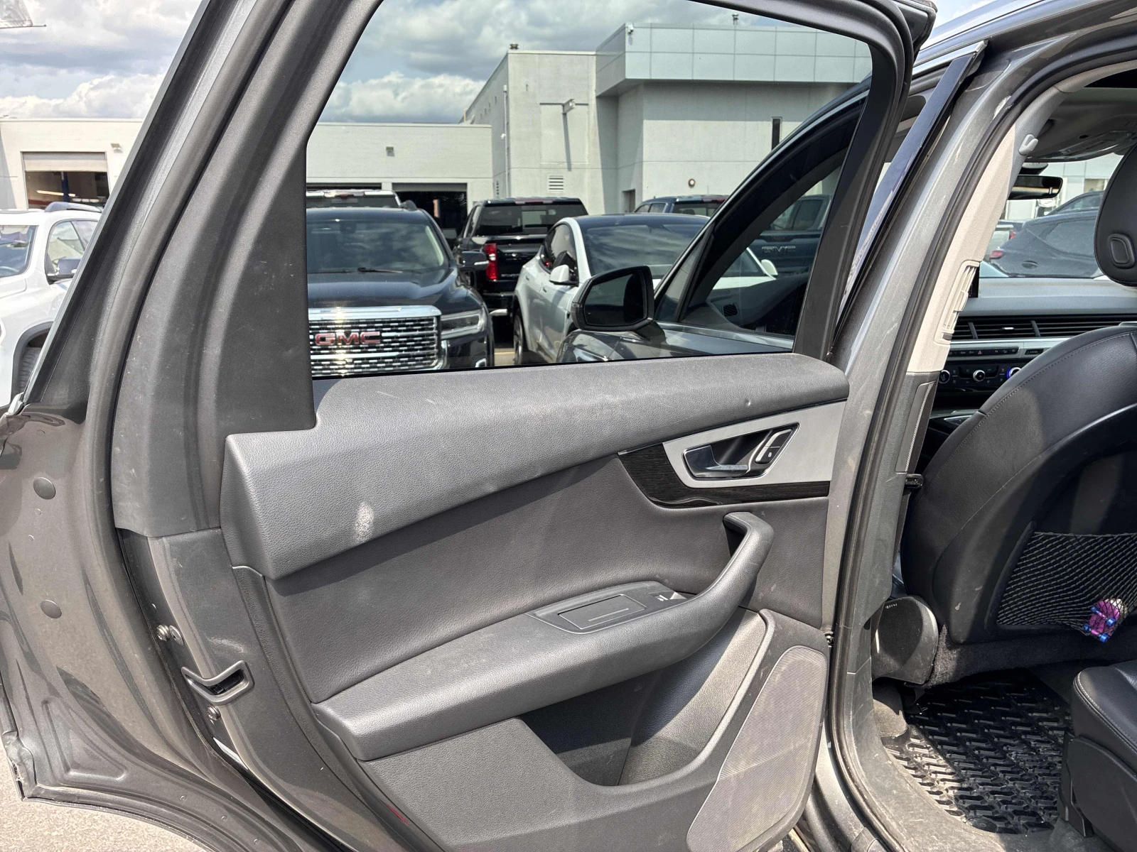 Audi Q7 Komfort, ПРОГНОЗНА ЦЕНА до БГ, снимка 14 - Автомобили и джипове - 55724872