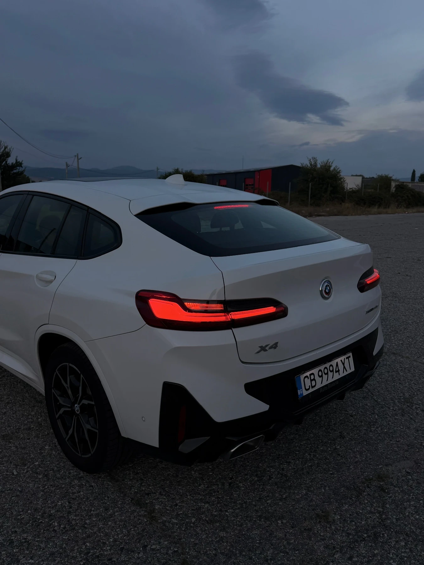 BMW X4, снимка 5 - Автомобили и джипове - 56168635
