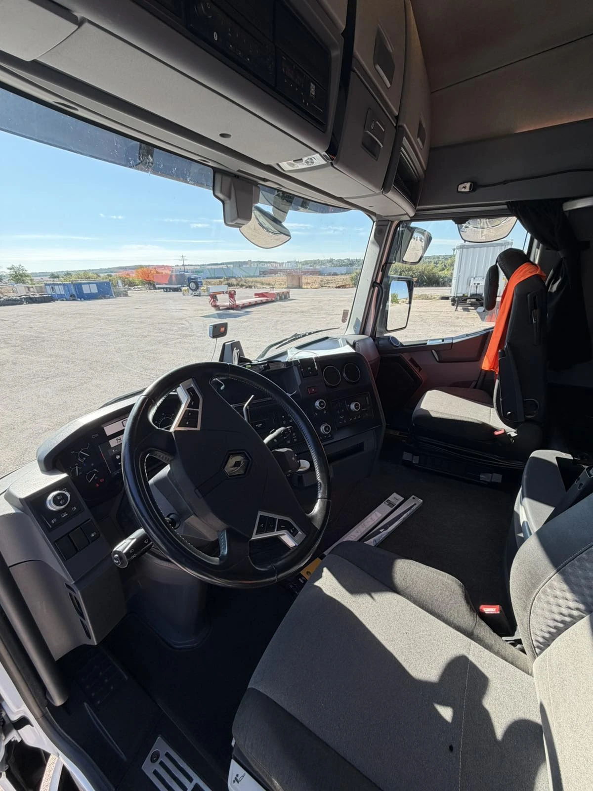 Renault T, снимка 10 - Камиони - 56097050