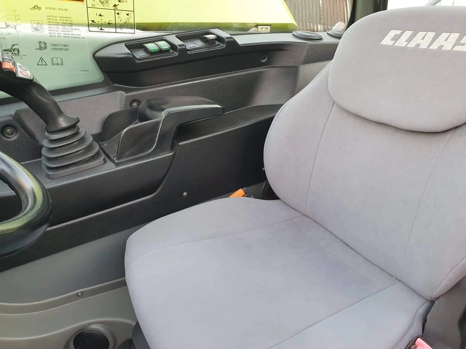   Claas Scorpion 7035 | Mobile.bg   12