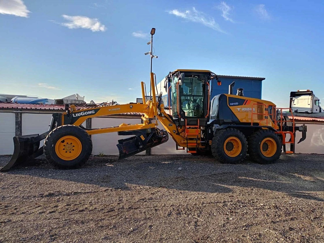 Грейдери Друга Автогрейдер LiuGong 4215D, снимка 1