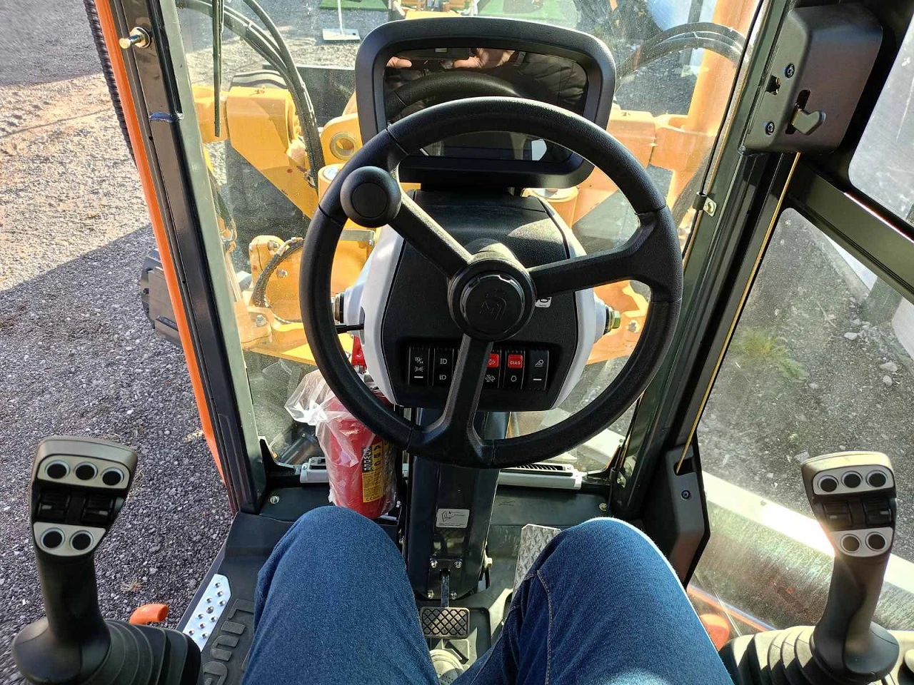   LiuGong 4215D | Mobile.bg   14