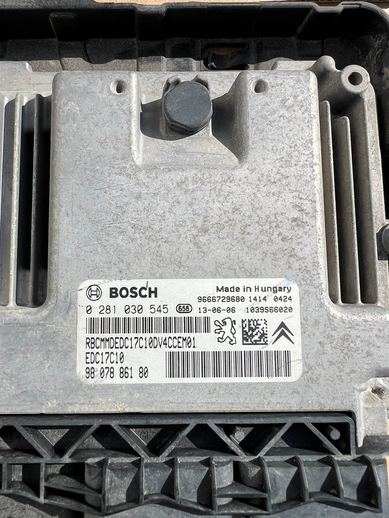 98 078 861 80  9807886180  EDC17C10  �������� �������� PEUGEOT, CITROEN 1.4 HDI Bosch 0 281 030 545 | Mobile.bg � ����������� 2