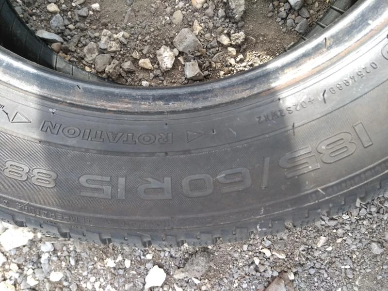 Гуми Зимни 185/60R15, снимка 4 - Гуми и джанти - 28677752