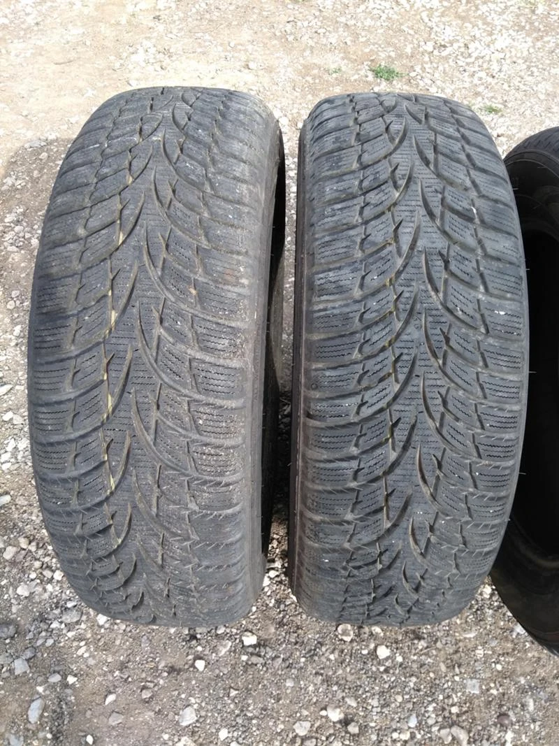 Гуми Зимни 185/60R15, снимка 2 - Гуми и джанти - 28677752