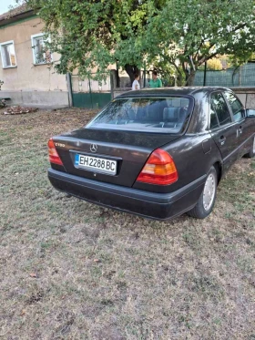 Mercedes-Benz C 180, снимка 3