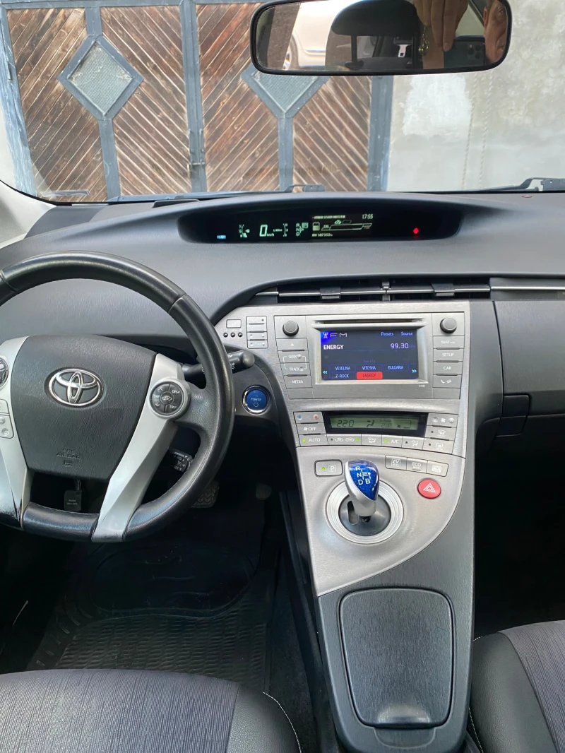 Toyota Prius, снимка 7 - Автомобили и джипове - 48663652