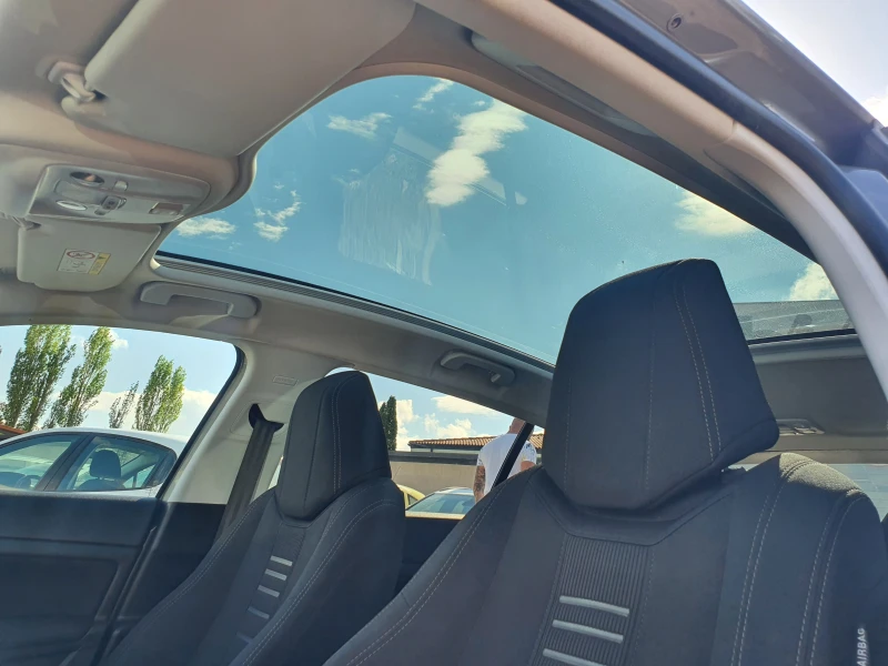 Peugeot 308 1.2 e-THP ALLURE PANORAMA FUL LED, снимка 8 - Автомобили и джипове - 50239135