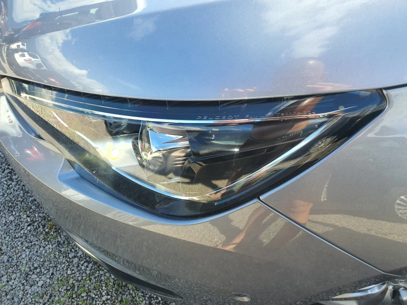 Peugeot 308 1.2 e-THP ALLURE PANORAMA FUL LED, снимка 17 - Автомобили и джипове - 50239135