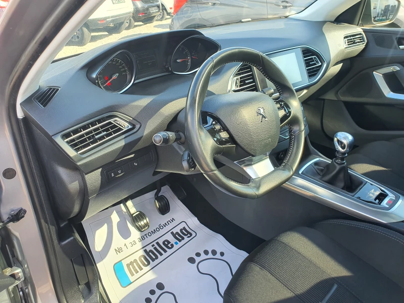 Peugeot 308 1.2 e-THP ALLURE PANORAMA FUL LED, снимка 15 - Автомобили и джипове - 50239135