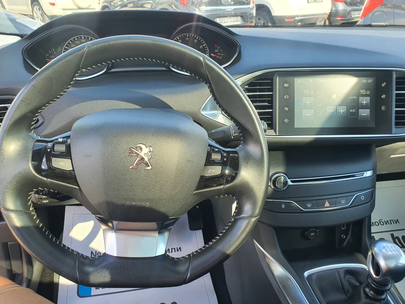 Peugeot 308 1.2 e-THP ALLURE PANORAMA FUL LED, снимка 13 - Автомобили и джипове - 50239135