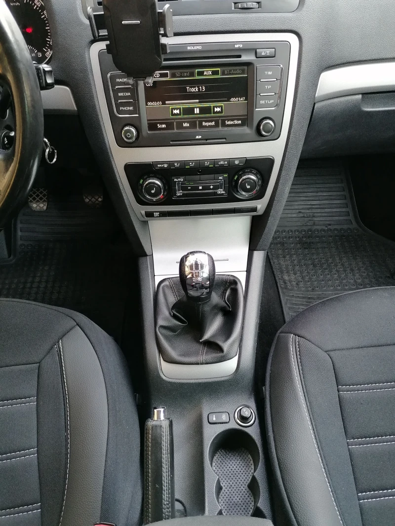 Skoda Octavia, снимка 10 - Автомобили и джипове - 52518225