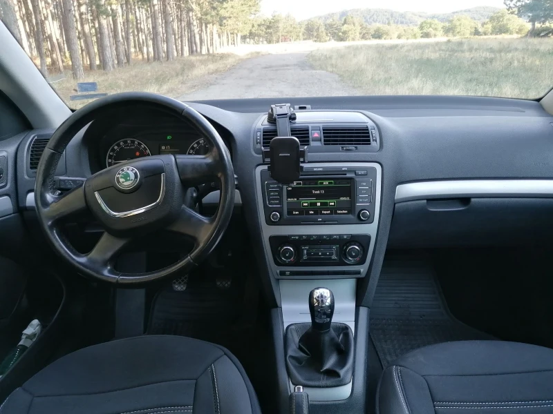 Skoda Octavia, снимка 9 - Автомобили и джипове - 52518225
