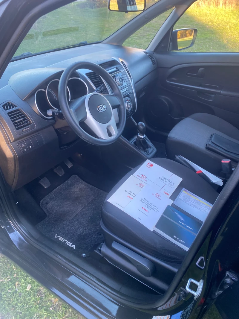 Kia Venga Venga, снимка 9 - Автомобили и джипове - 52353418