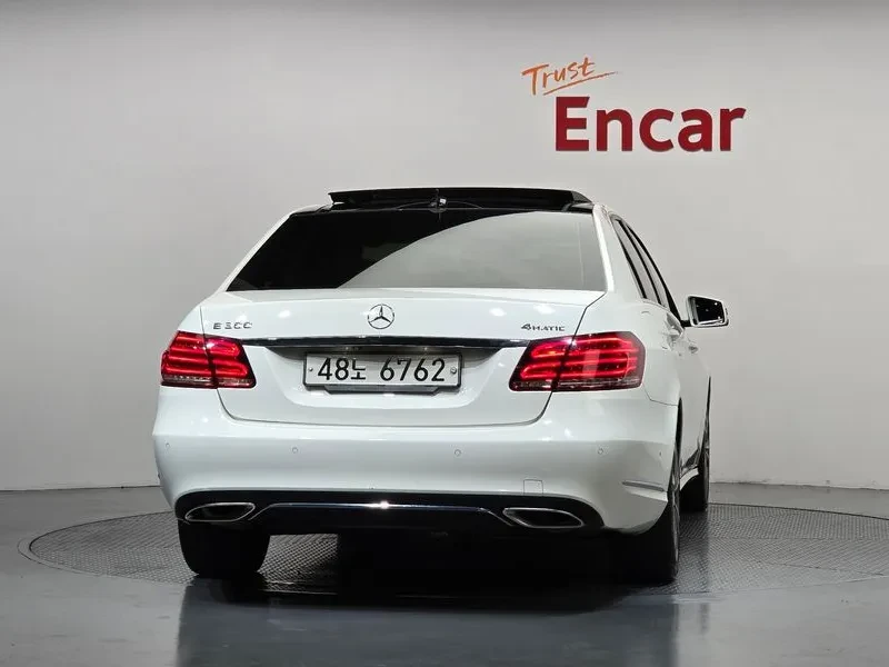 Mercedes-Benz E 300 4Matic Avantgarde - САМО 30% АВАНС, снимка 8 - Автомобили и джипове - 56002491