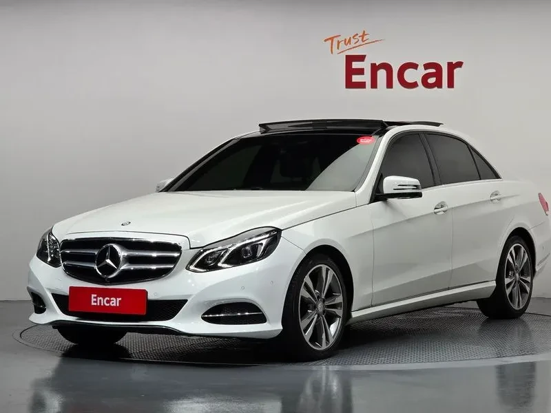 Mercedes-Benz E 300 4Matic Avantgarde - САМО 30% АВАНС, снимка 2 - Автомобили и джипове - 56002491
