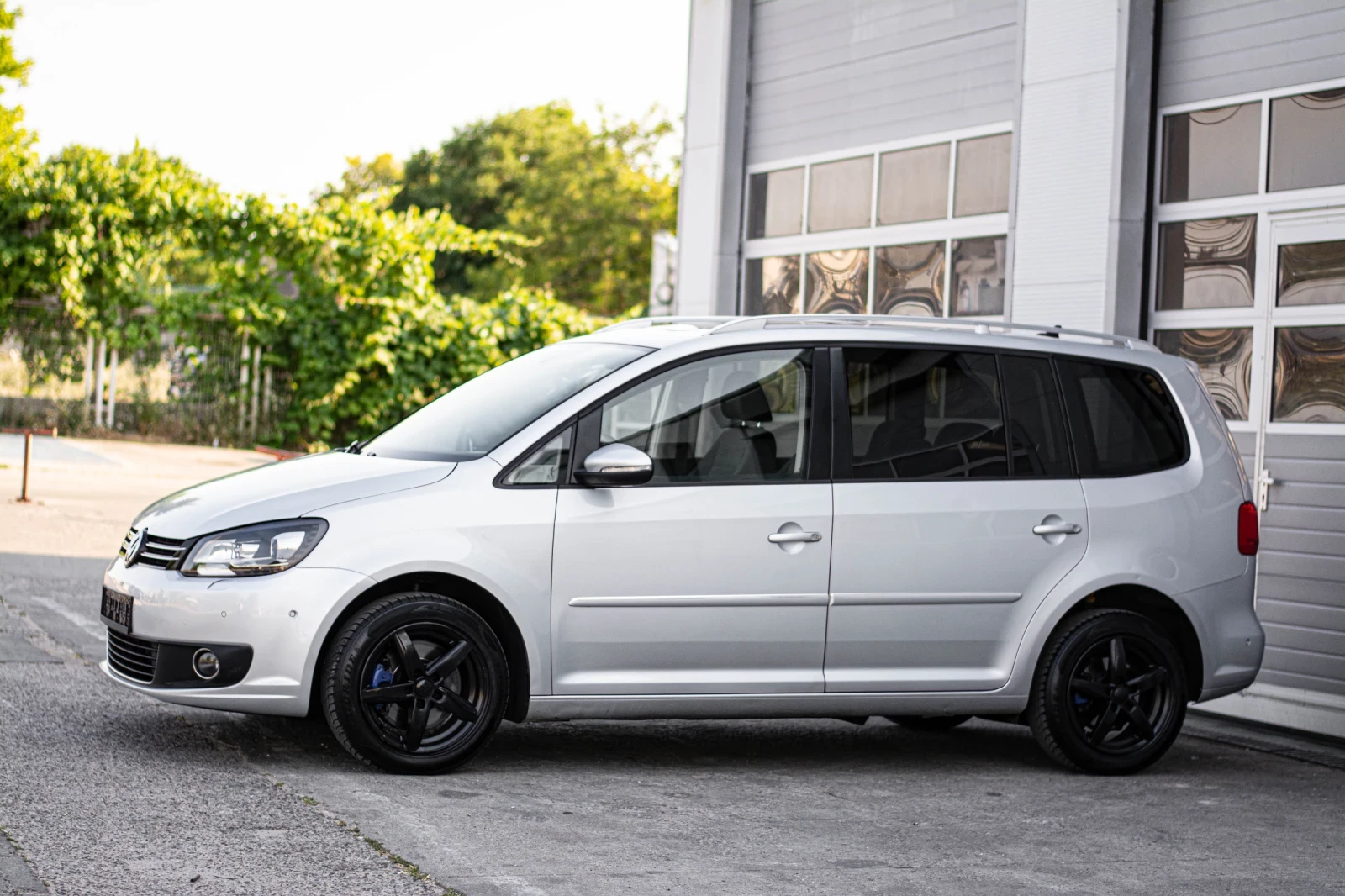 VW Touran 2.0TDI FULL DSG - изображение 4