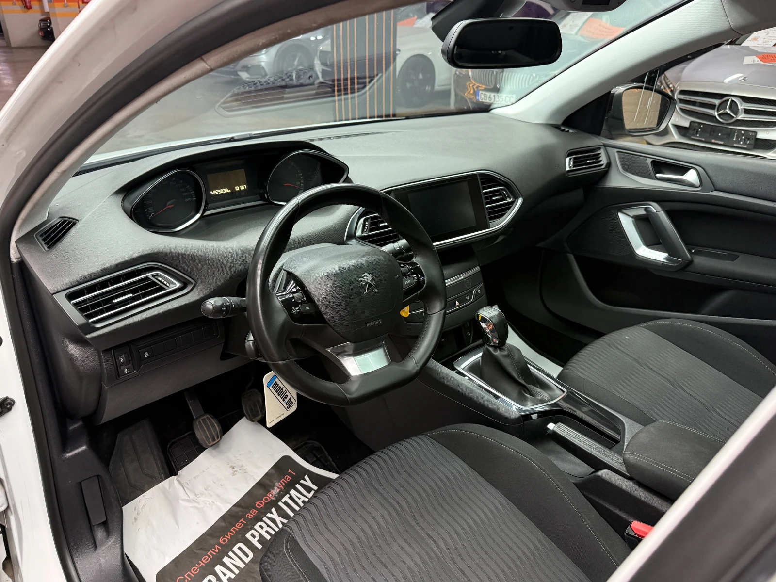 Peugeot 308 1.6d 92 к.с./ГАРАНЦИЯ/БАРТЕР/ЛИЗИНГ/КОМЕНТАР, снимка 8 - Автомобили и джипове - 51043300