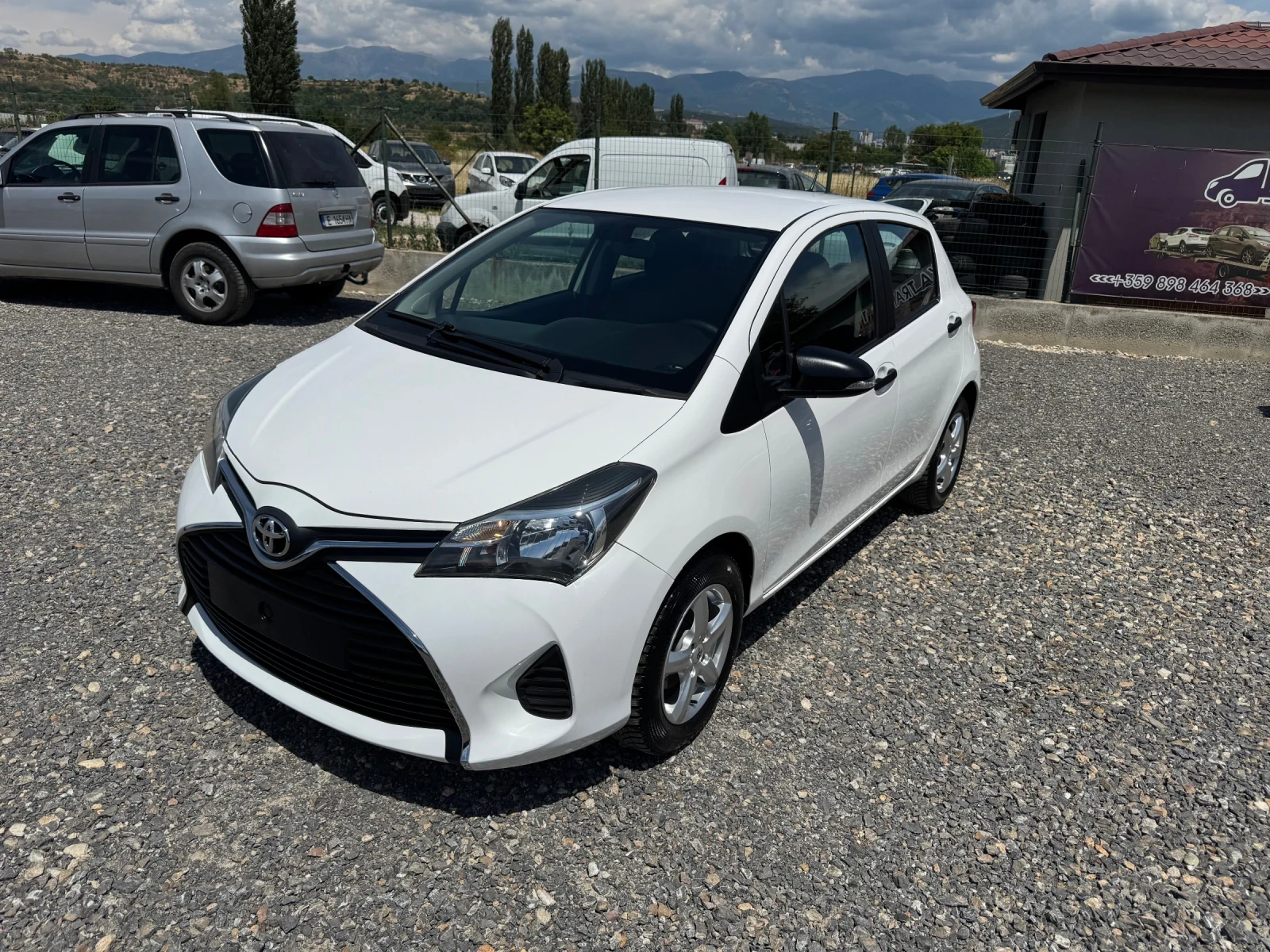 Toyota Yaris 1.0 EURO 6 - изображение 3