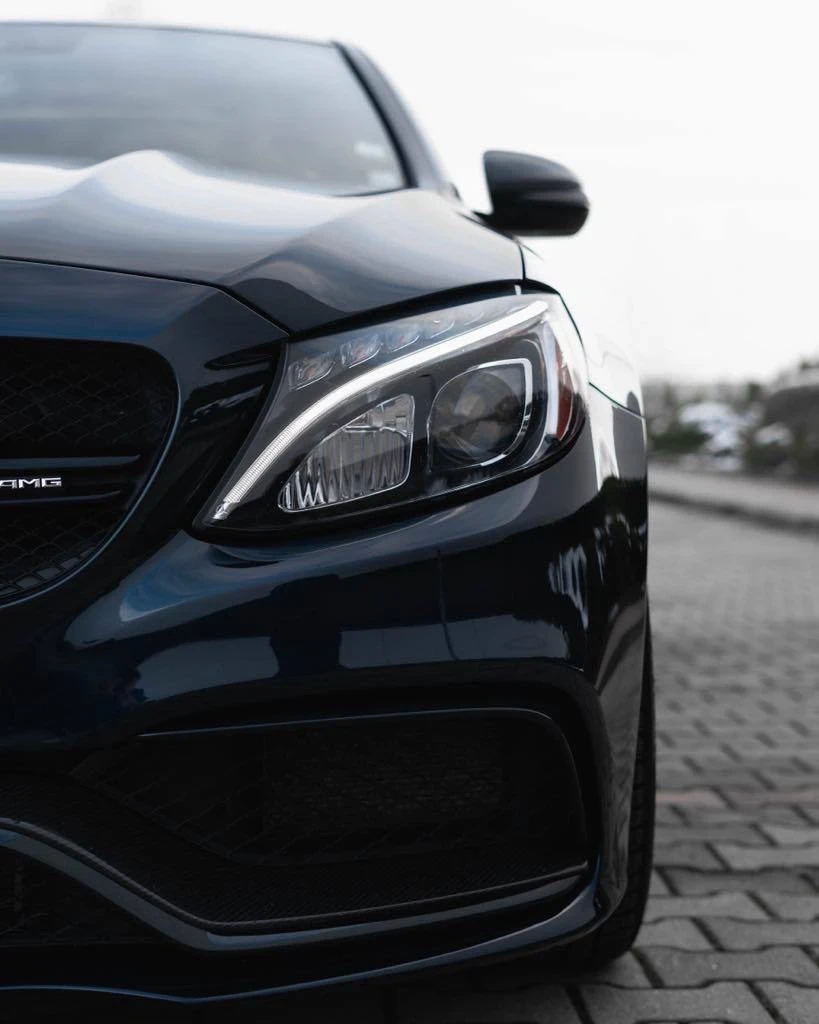 Mercedes-Benz C 63 AMG  - изображение 5