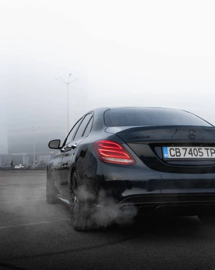 Mercedes-Benz C 63 AMG  - изображение 2