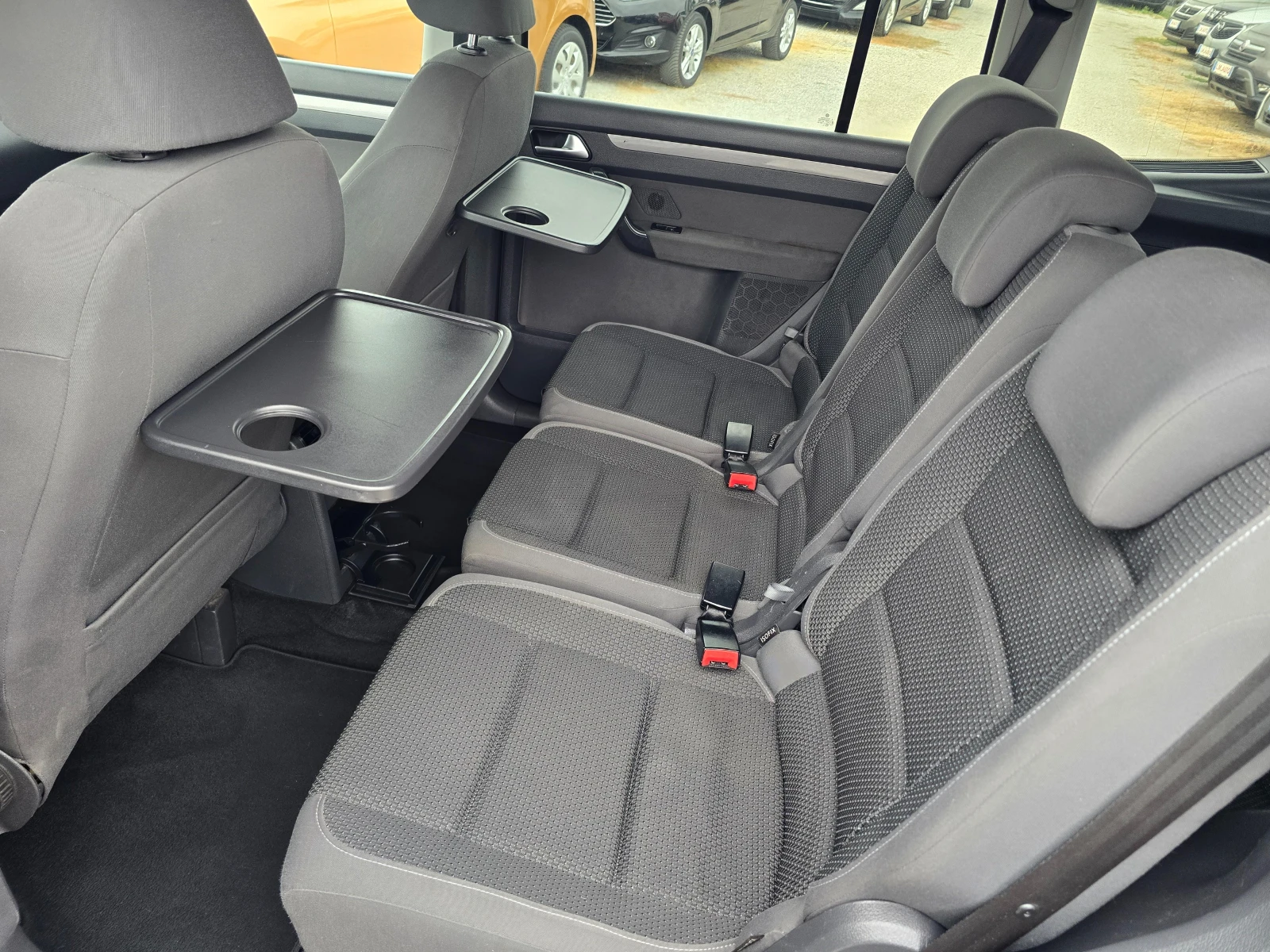 VW Touran 1.6TDI-105K.C-7MESTA - изображение 10