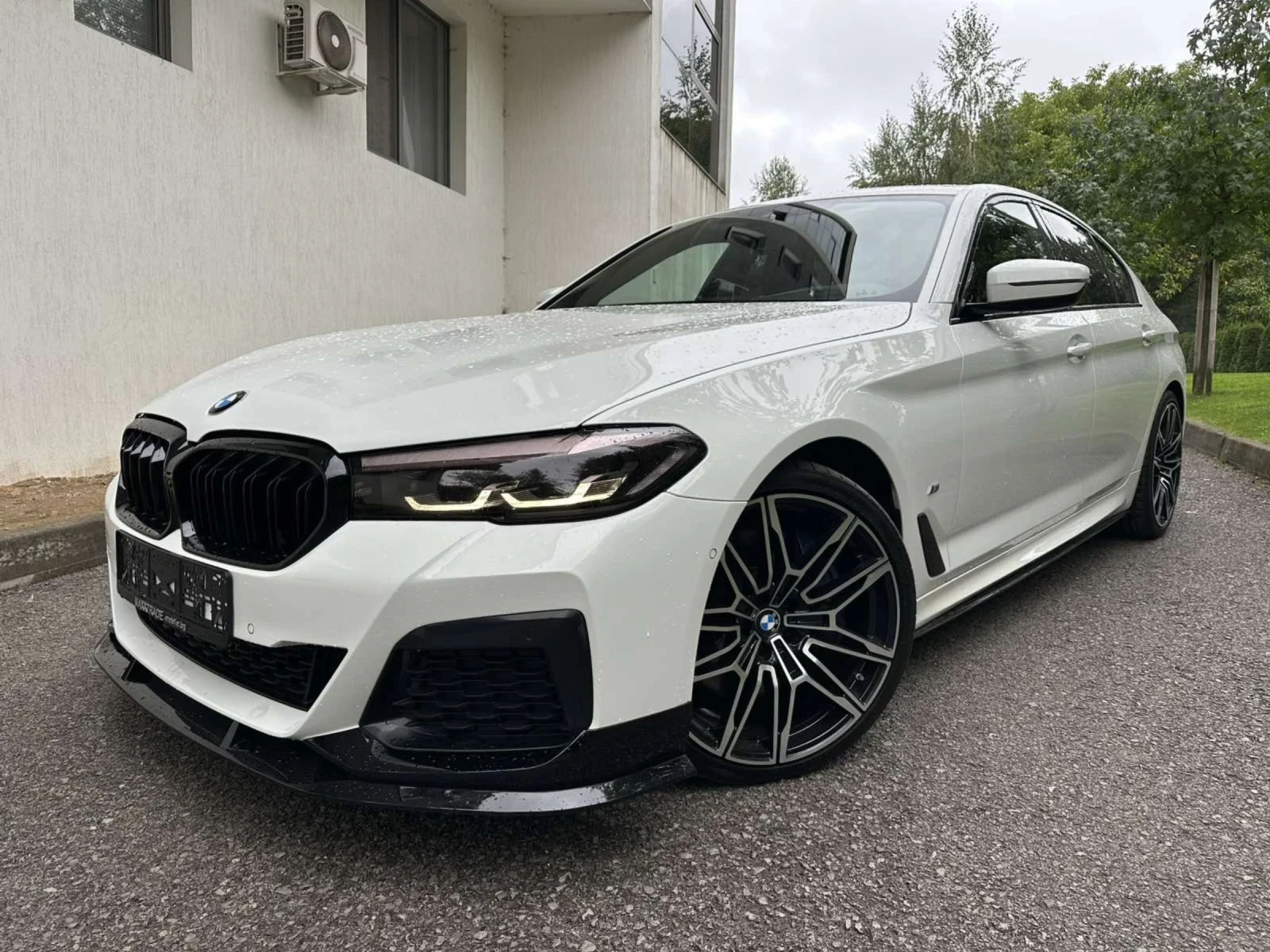 BMW 540 I / X-DRIVE / M-OPTIC / FACE - изображение 3