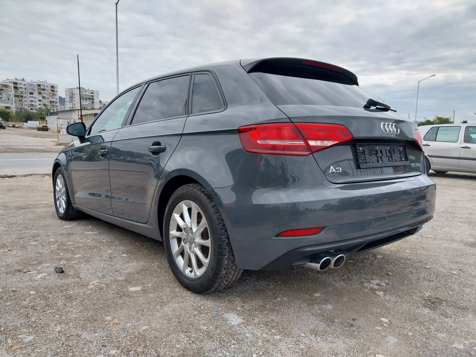 Audi A3 SportBack 2.0 TDI - изображение 5