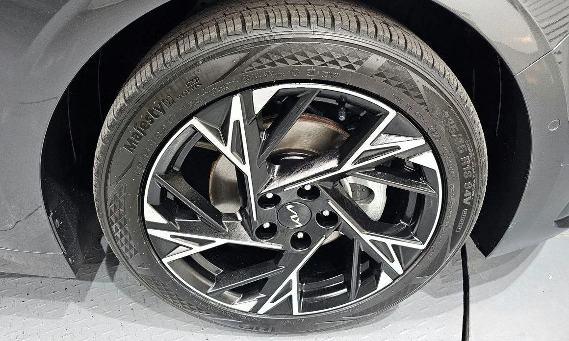 Kia K5 2.0 LPi Signature * НАЙ-ДОБРА ЦЕНА В БЪЛГАРИЯ*  - изображение 5