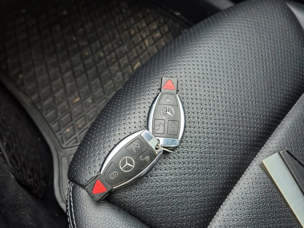 Mercedes-Benz C 300 2016 * CARFAX * ��� ������������ ������ | Mobile.bg � ����������� 12