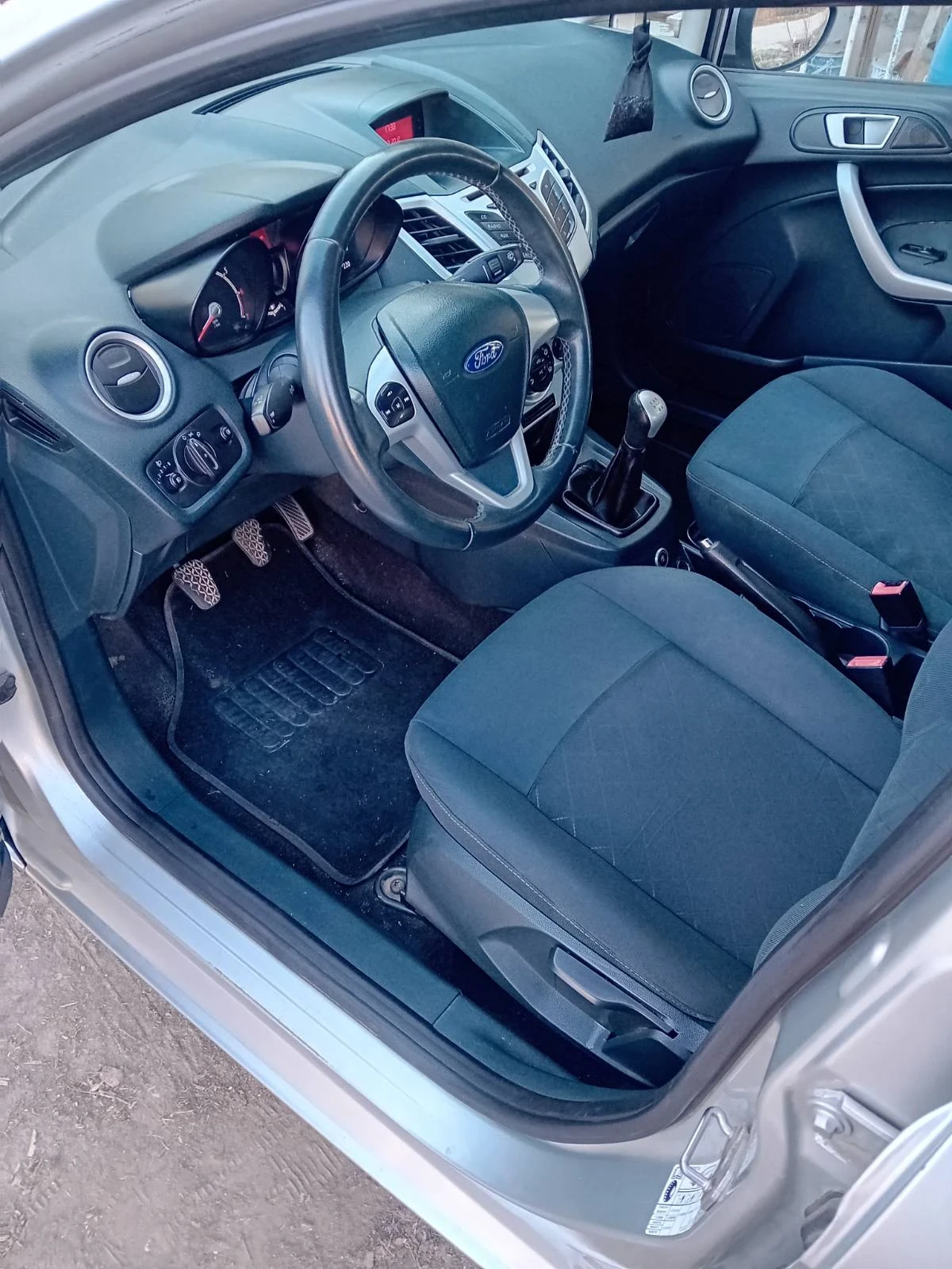 Ford Fiesta 1.4 GAZ/ITALIA, снимка 6 - Автомобили и джипове - 53788181