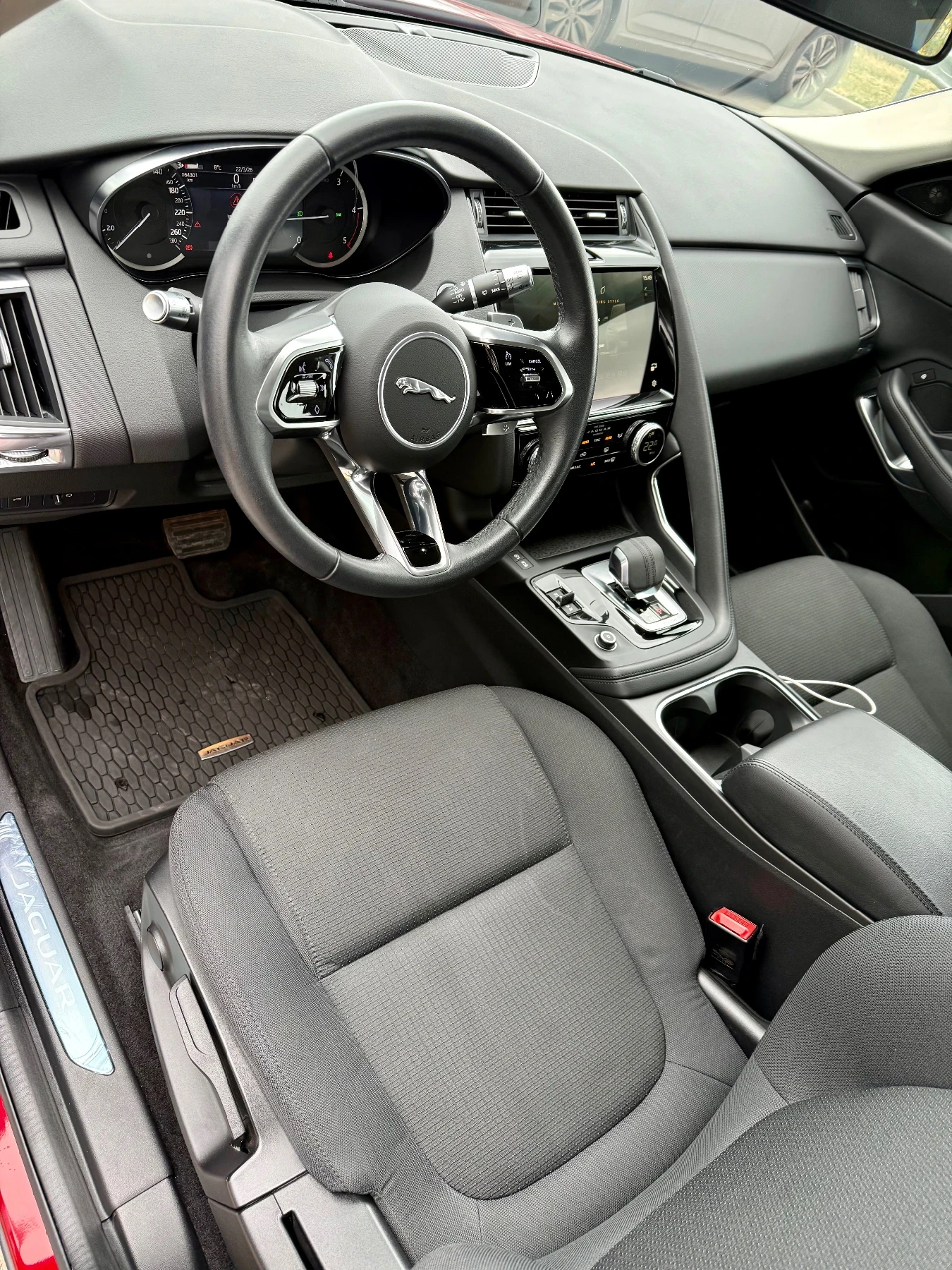 Jaguar E-pace 64000 км, Гаранция.  , снимка 9 - Автомобили и джипове - 53938604