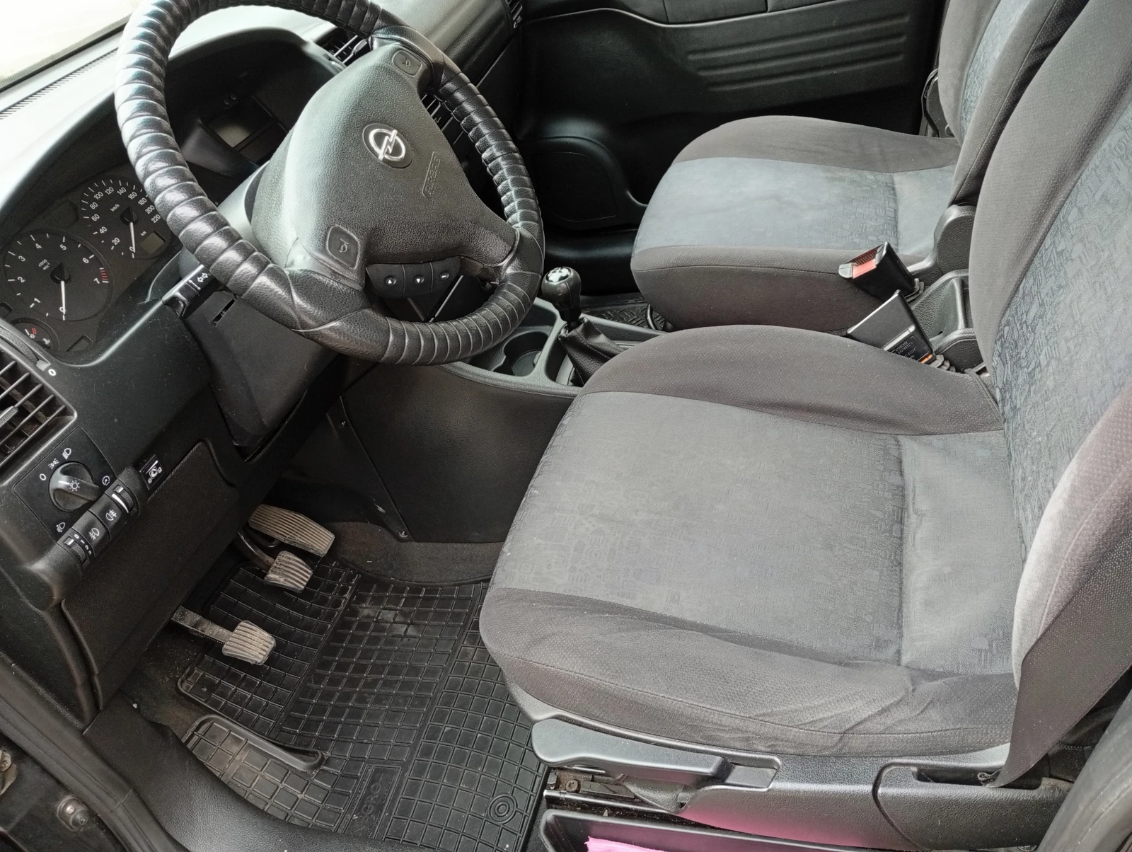 Opel Zafira X18XE1, снимка 4 - Автомобили и джипове - 54187698