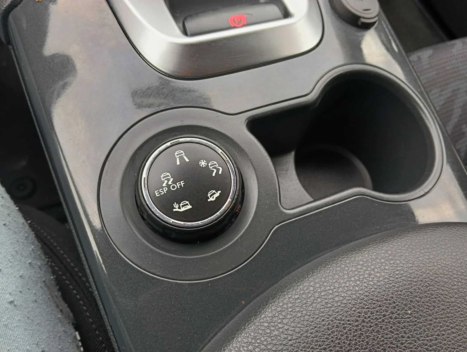 Peugeot 3008 1.6 HDI, снимка 12 - Автомобили и джипове - 54374416