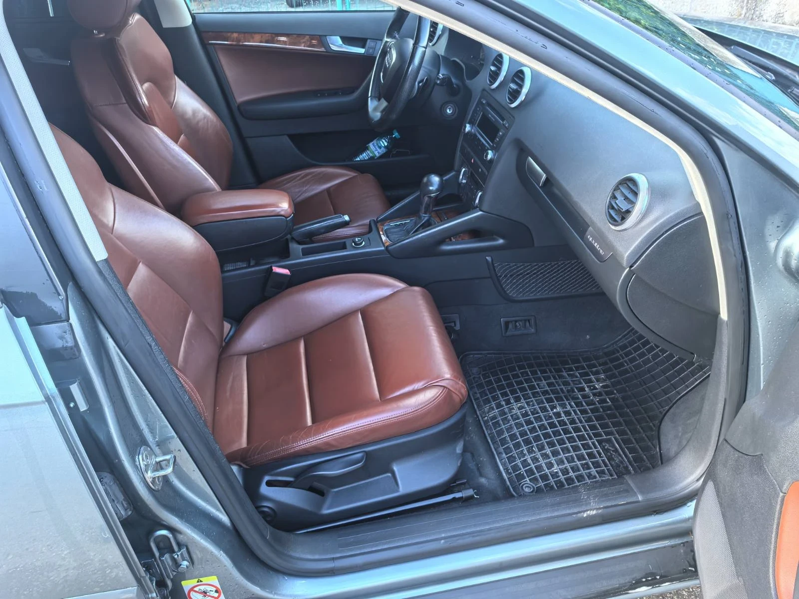 Audi A3 2.0 TFSI, снимка 11 - Автомобили и джипове - 54910971