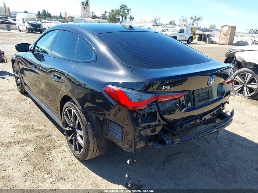 BMW i4 50* KEYLESS* AMBIENT* HARMAN* 360* СЛ.ЛЕНТИ, снимка 6 - Автомобили и джипове - 55008254