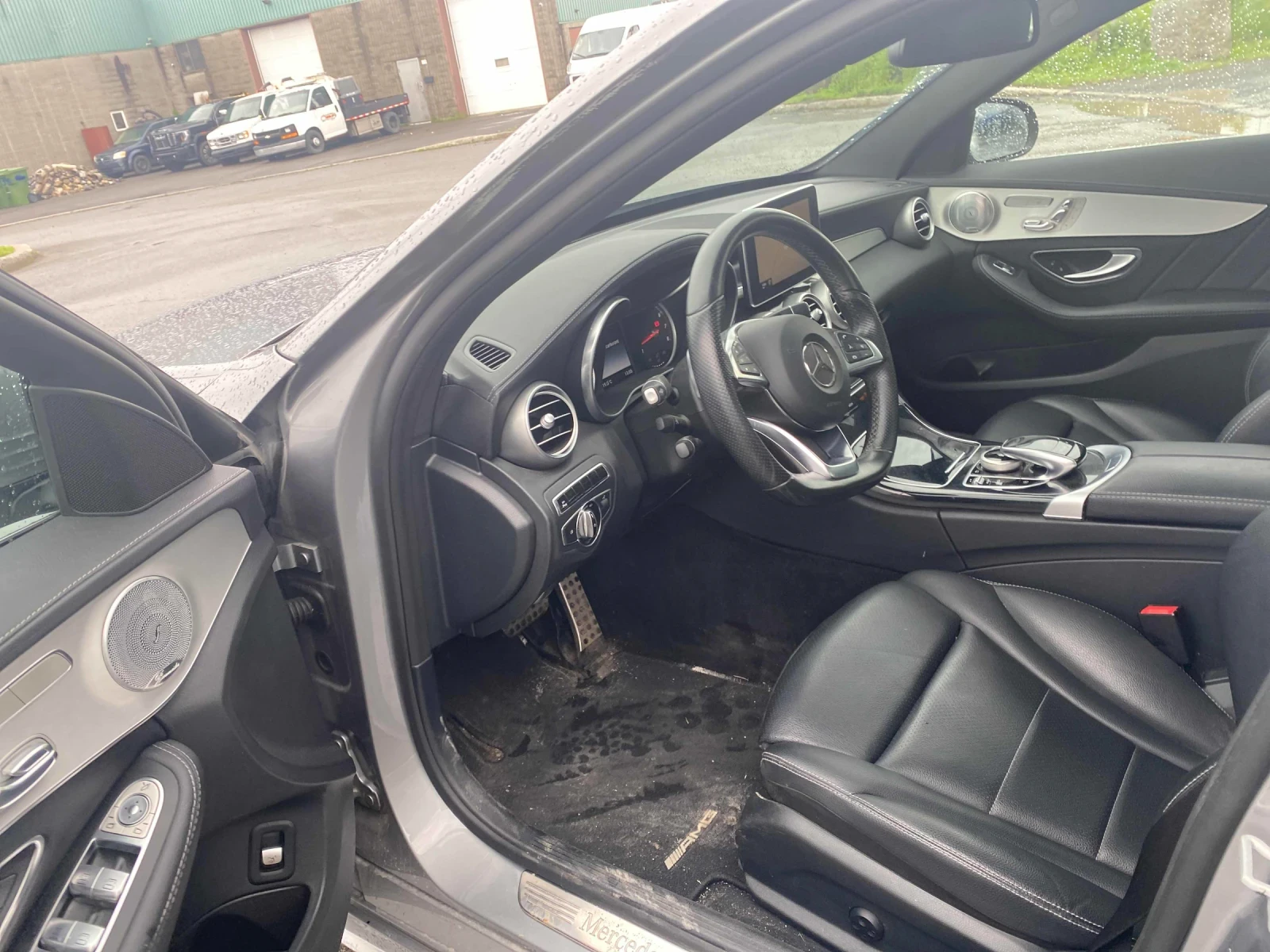 Mercedes-Benz C 400 CARFAX* KEYLESS* ПОДГРЕВ* ДВА КЛЮЧА, снимка 6 - Автомобили и джипове - 55037017