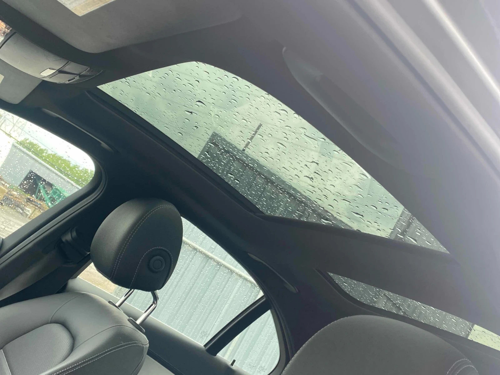Mercedes-Benz C 400 CARFAX* KEYLESS* ПОДГРЕВ* ДВА КЛЮЧА, снимка 10 - Автомобили и джипове - 55037017