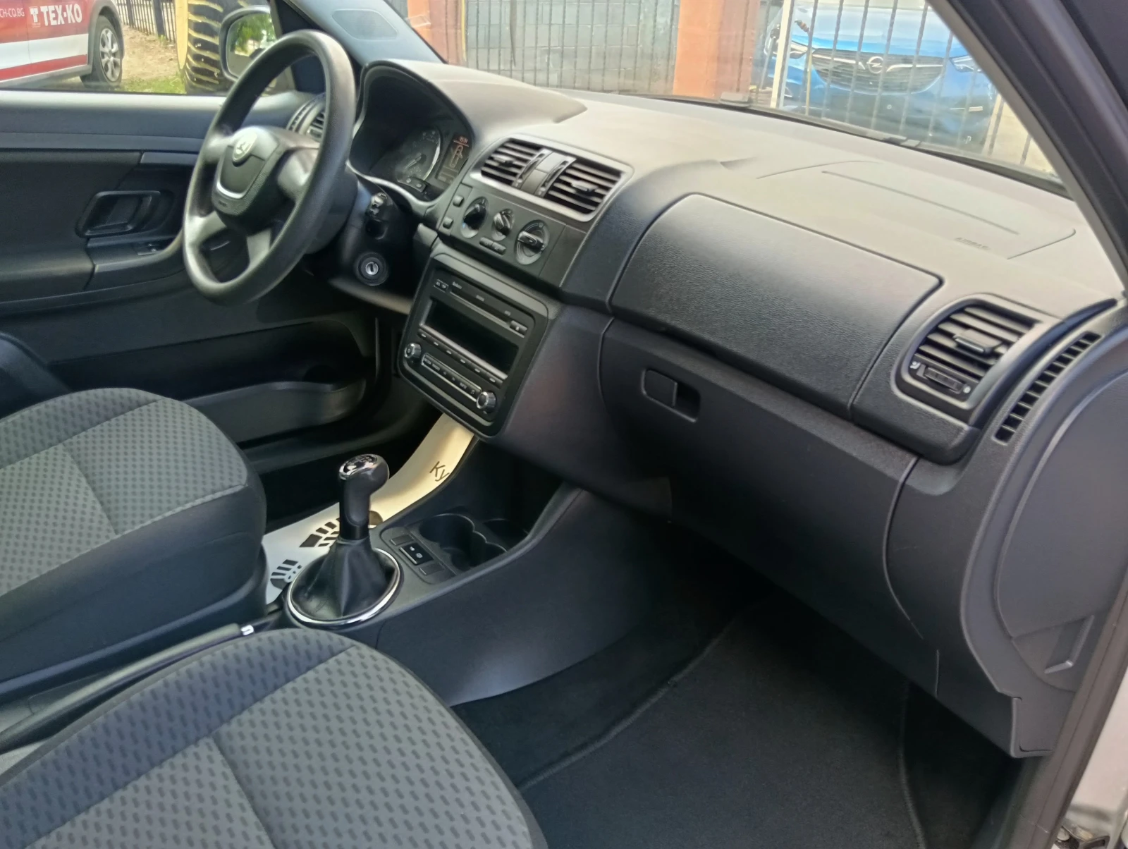 Skoda Roomster 1.2i, снимка 11 - Автомобили и джипове - 55050702
