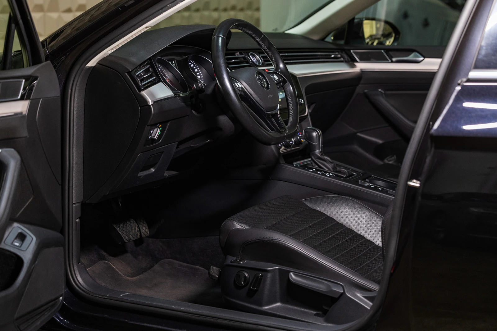 VW Passat | 2.0 BiTDI | 4Motion | , снимка 7 - Автомобили и джипове - 55386270