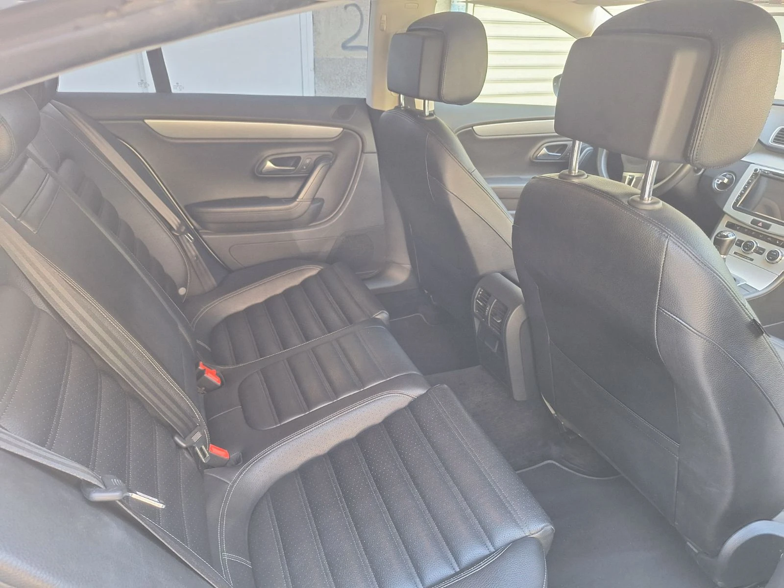 VW CC 2.0 TSI R Line, снимка 14 - Автомобили и джипове - 55535807