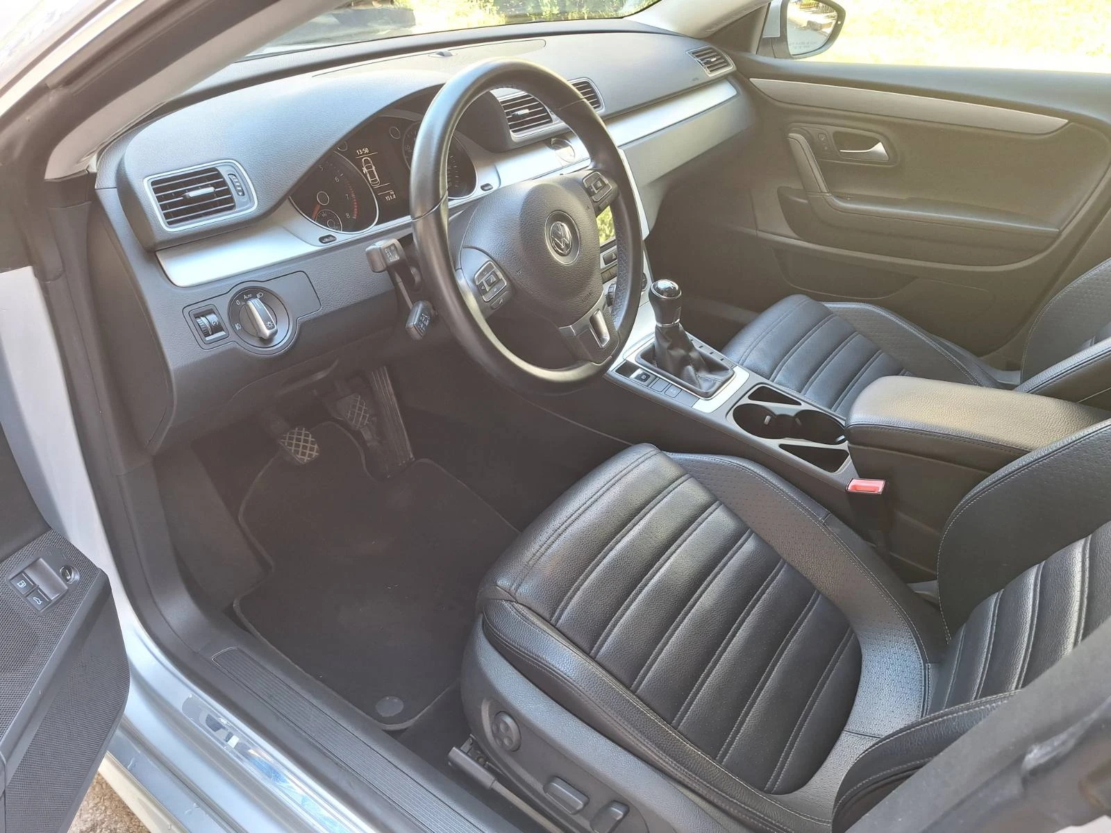 VW CC 2.0 TSI R Line, снимка 10 - Автомобили и джипове - 55535807
