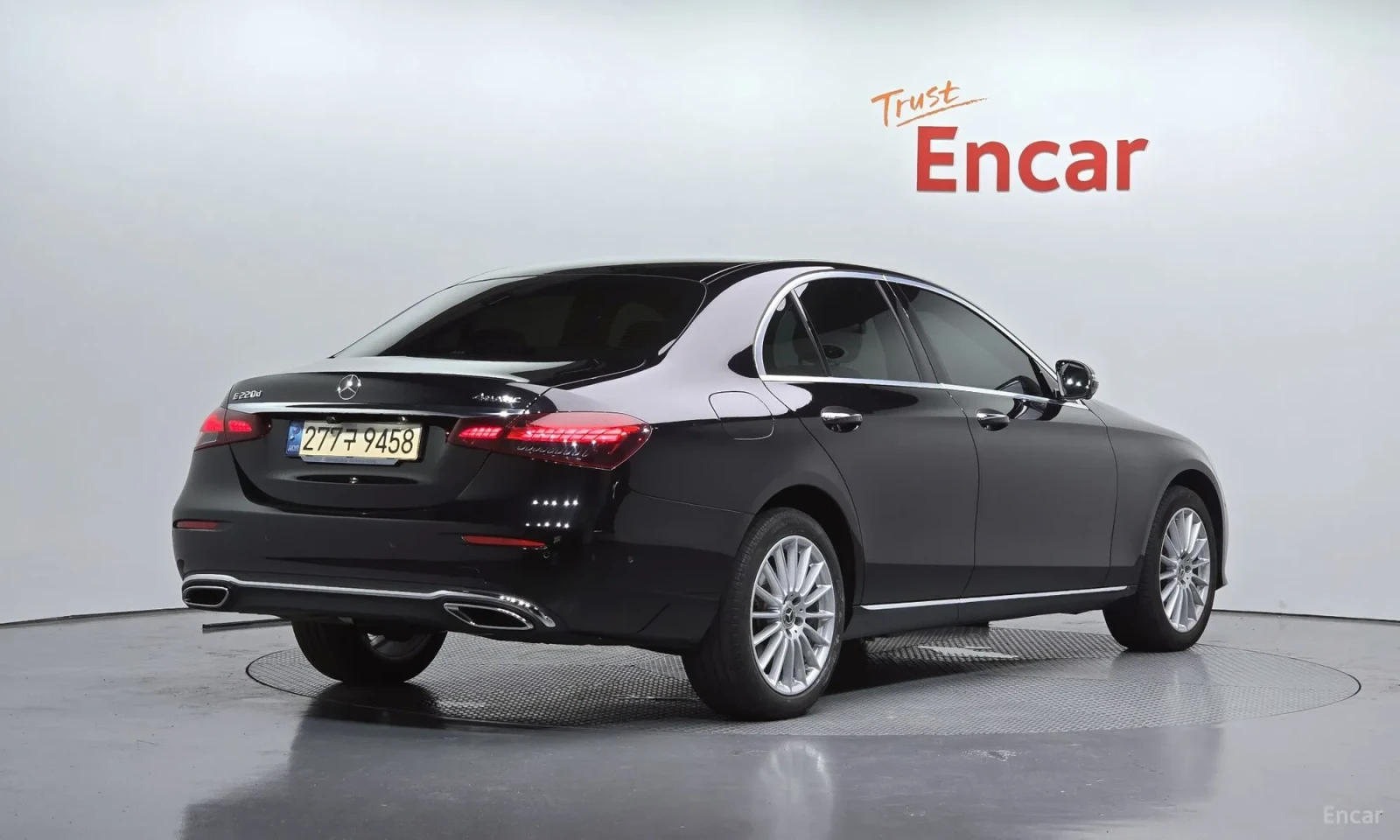 Mercedes-Benz E 220 AVANTGARDE* 4MATIC* TOP CENA* , снимка 2 - Автомобили и джипове - 55611326