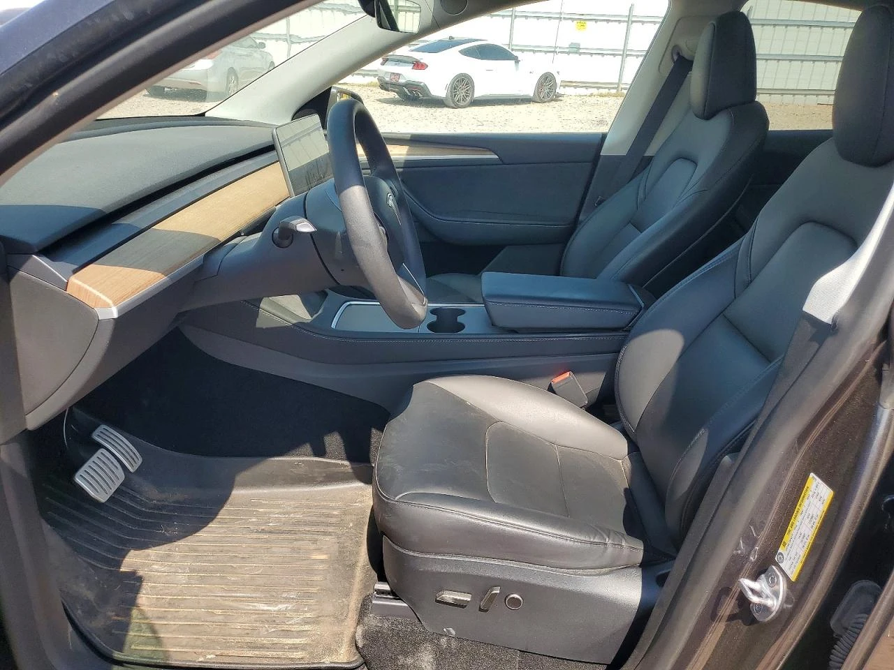 Tesla Model Y PERFORMANCE* DUAL MOTOR* ПАНО* ПОДГРЕВ* КОЖА* , снимка 7 - Автомобили и джипове - 55723747