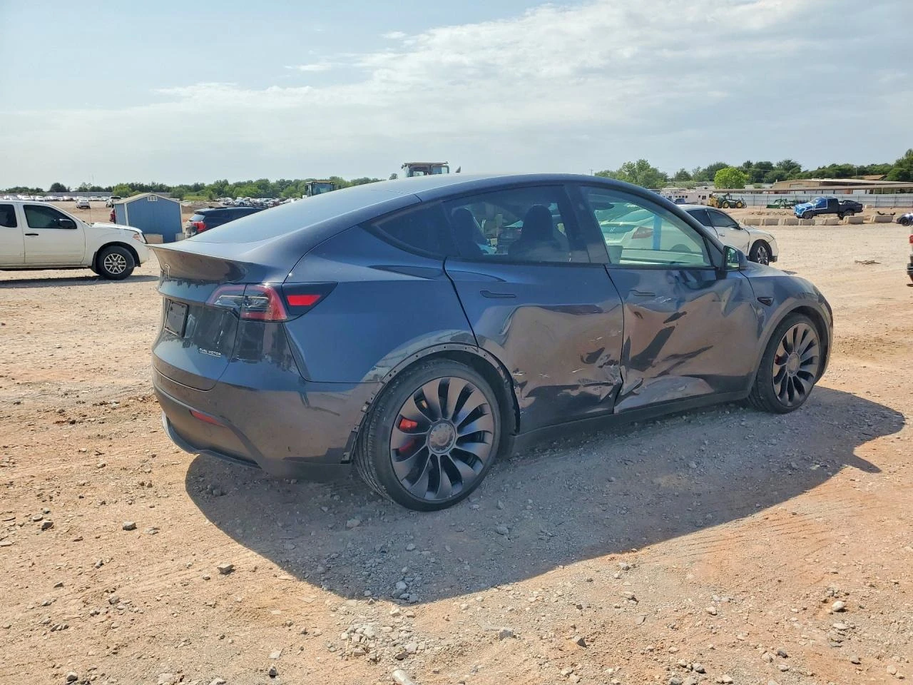 Tesla Model Y PERFORMANCE* DUAL MOTOR* ПАНО* ПОДГРЕВ* КОЖА* , снимка 3 - Автомобили и джипове - 55723747