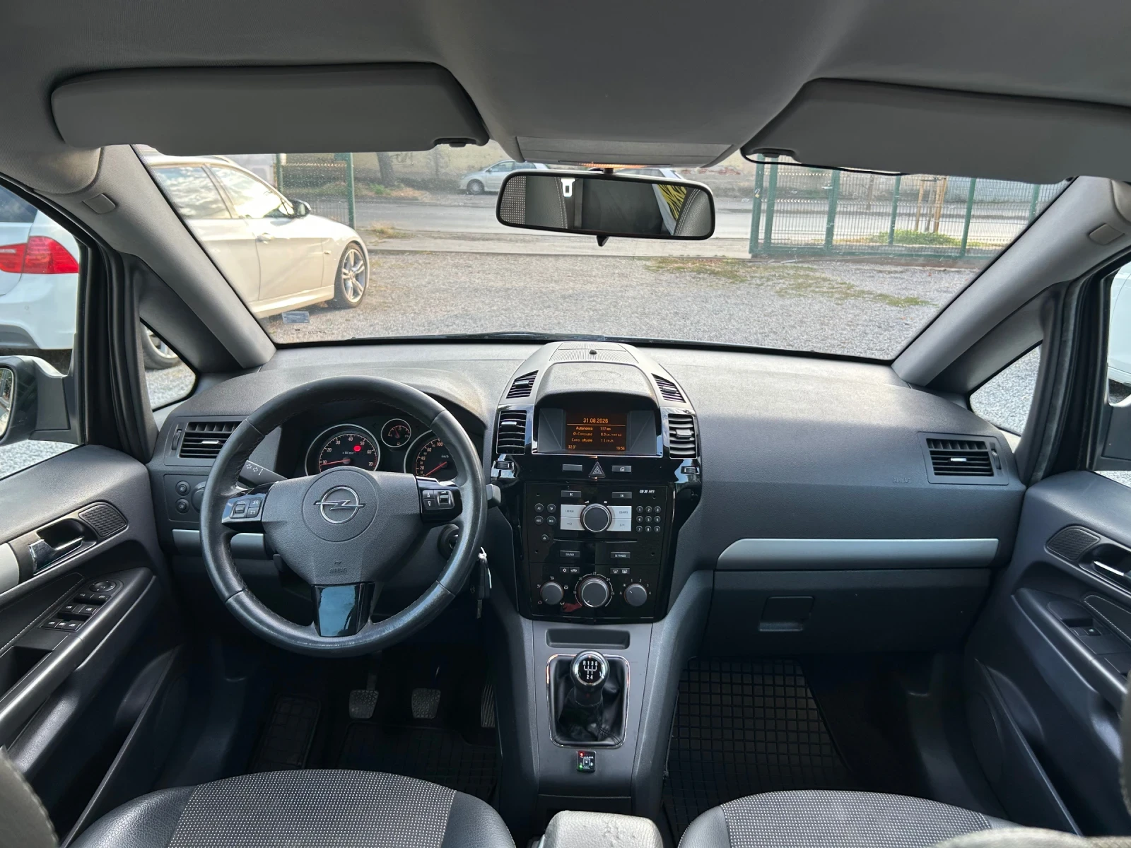 Opel Zafira 1.6 Бензин/Газ | 7 места | 2 ключа, снимка 13 - Автомобили и джипове - 55900250