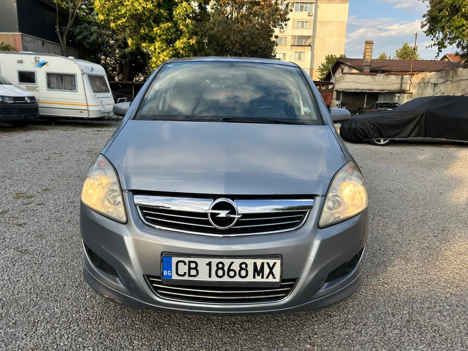 Opel Zafira 1.6 Бензин/Газ | 7 места | 2 ключа, снимка 2 - Автомобили и джипове - 55900250